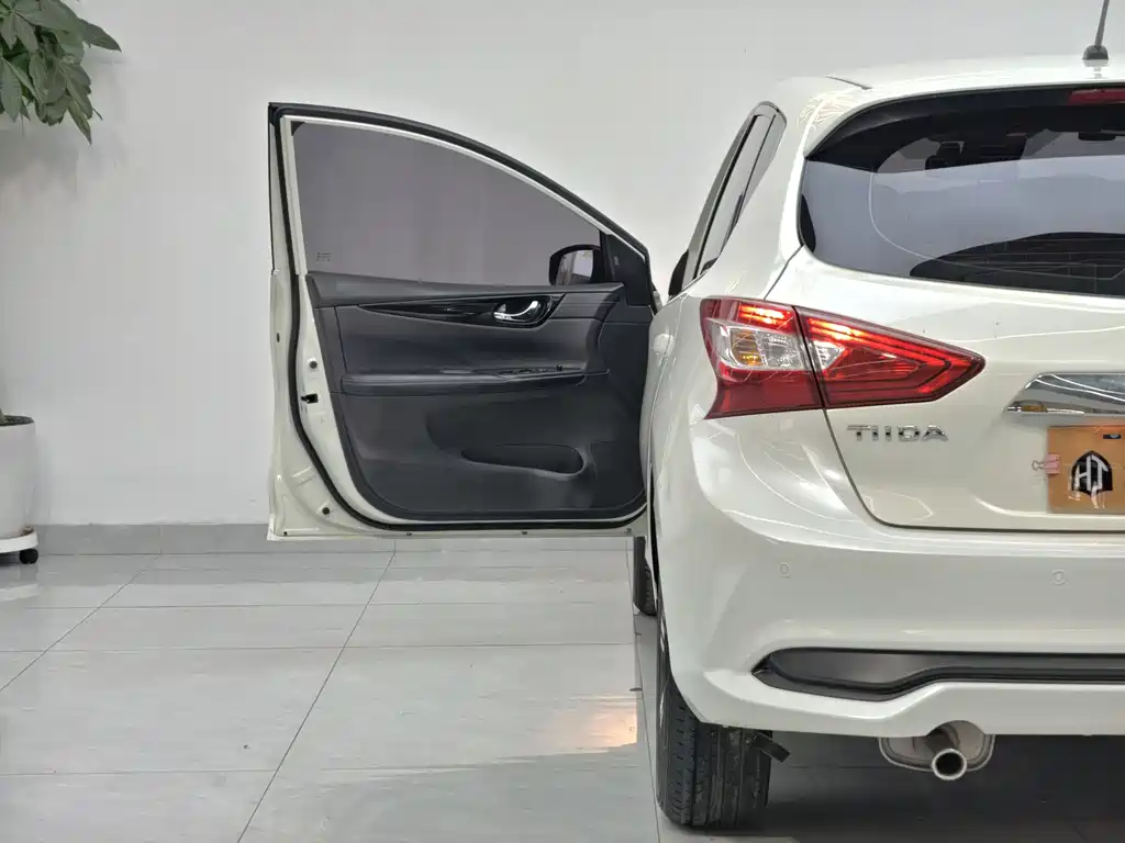 Tiida 2020 1.6L CVT Smart Travel Edition купить на сайте DeffCars