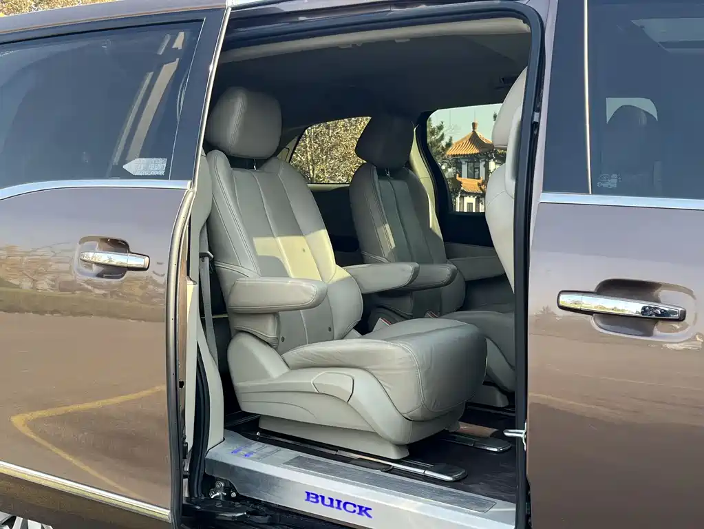 Buick GL8 2018 28T luxury model National VI купить на сайте DeffCars