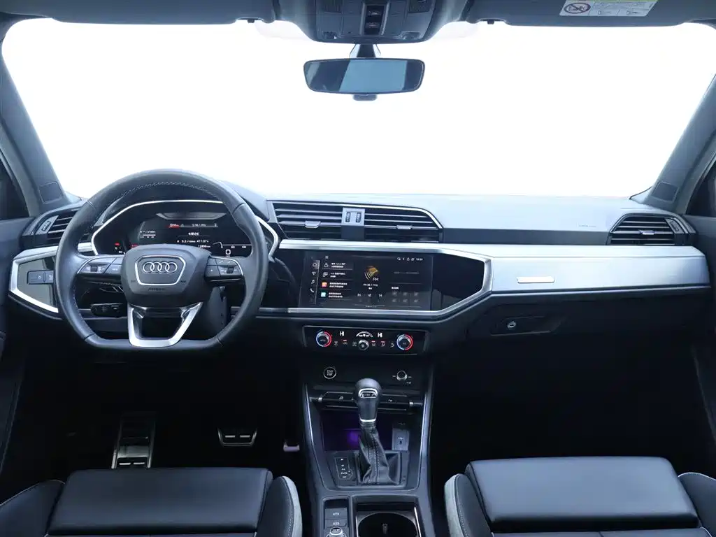 Audi Q3 2024 35 TFSI Fashionable and Dynamic купить на сайте DeffCars