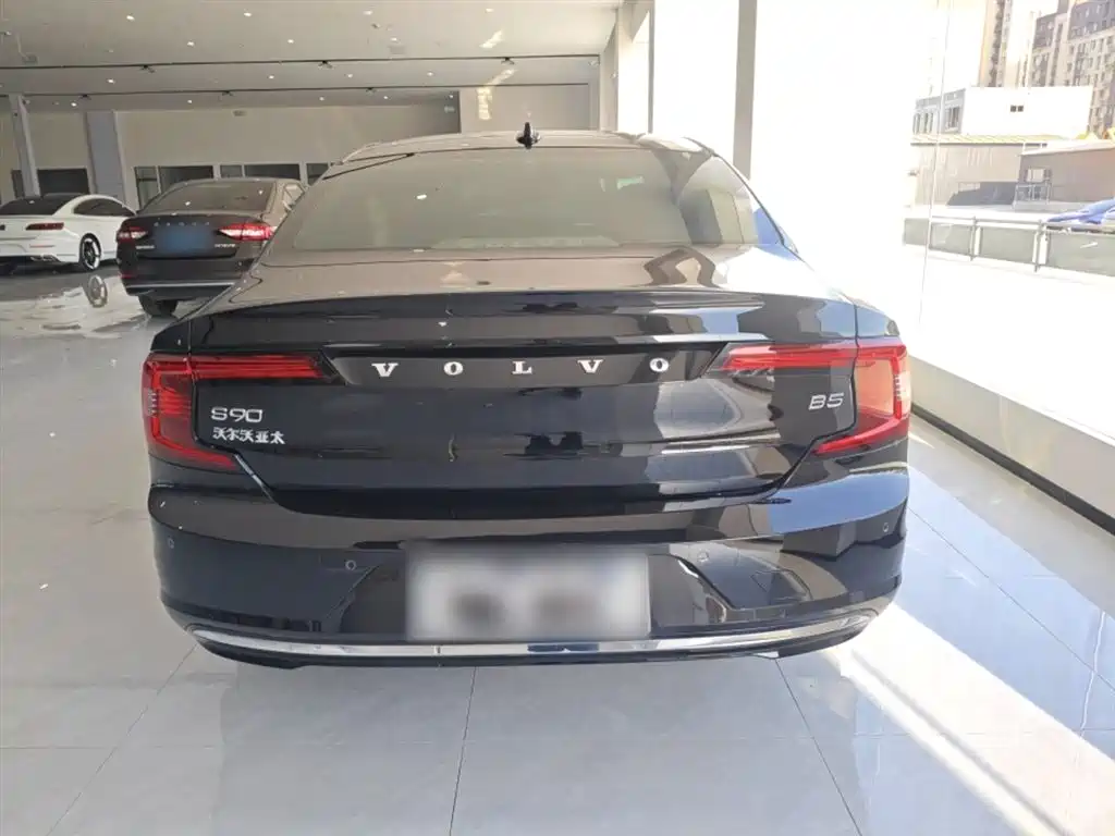 Volvo S90 2021 B5 Zhiyuan Luxury Edition купить на сайте DeffCars