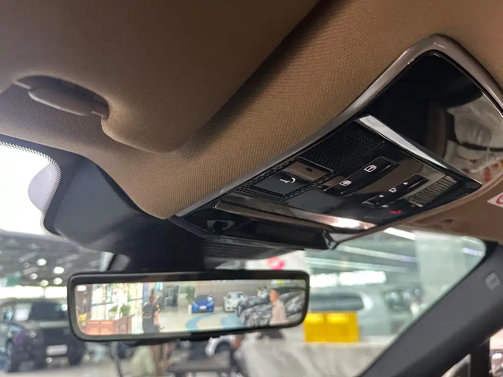 Range Rover Sport 2023 400PS Dynamic SE купить на сайте DeffCars