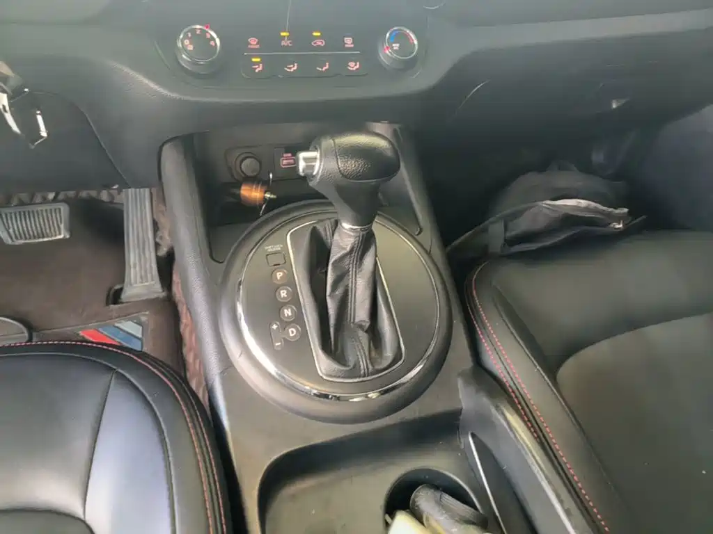 Zhipao 2016 2.0L automatic two-wheel drive version GL купить на сайте DeffCars