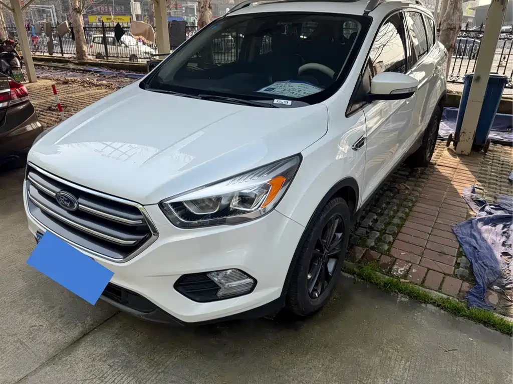 Escape 2019 EcoBoost 180 two-wheel drive platinum airfoil National V купить на сайте DeffCars
