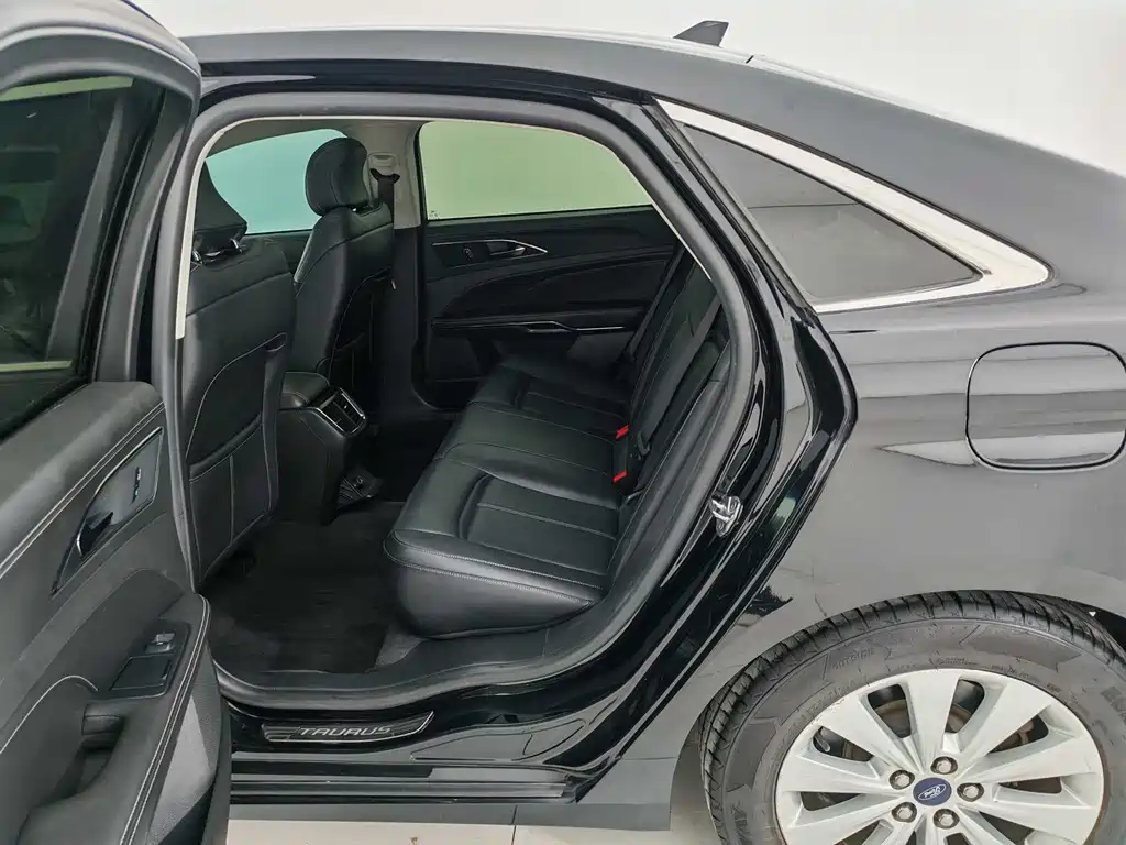 Taurus 2017 EcoBoost 180 Luxury купить на сайте DeffCars