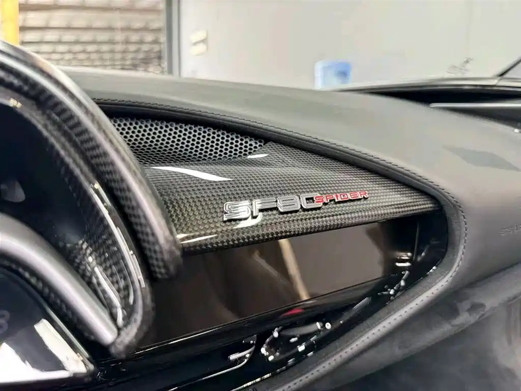 SF90 2021 3.9T V8 Spider купить на сайте DeffCars