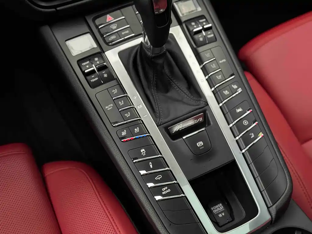 Macan 2021 Macan S 3.0T купить на сайте DeffCars