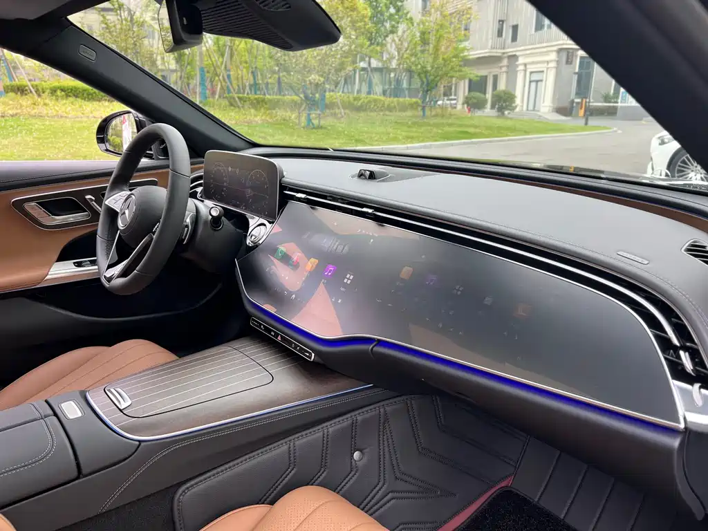 Mercedes-Benz E-Class 2024 E 300 L Luxury Model купить на сайте DeffCars