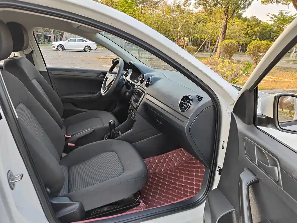 Jetta 2019 Dream Edition 1.4L Manual Fashion купить на сайте DeffCars