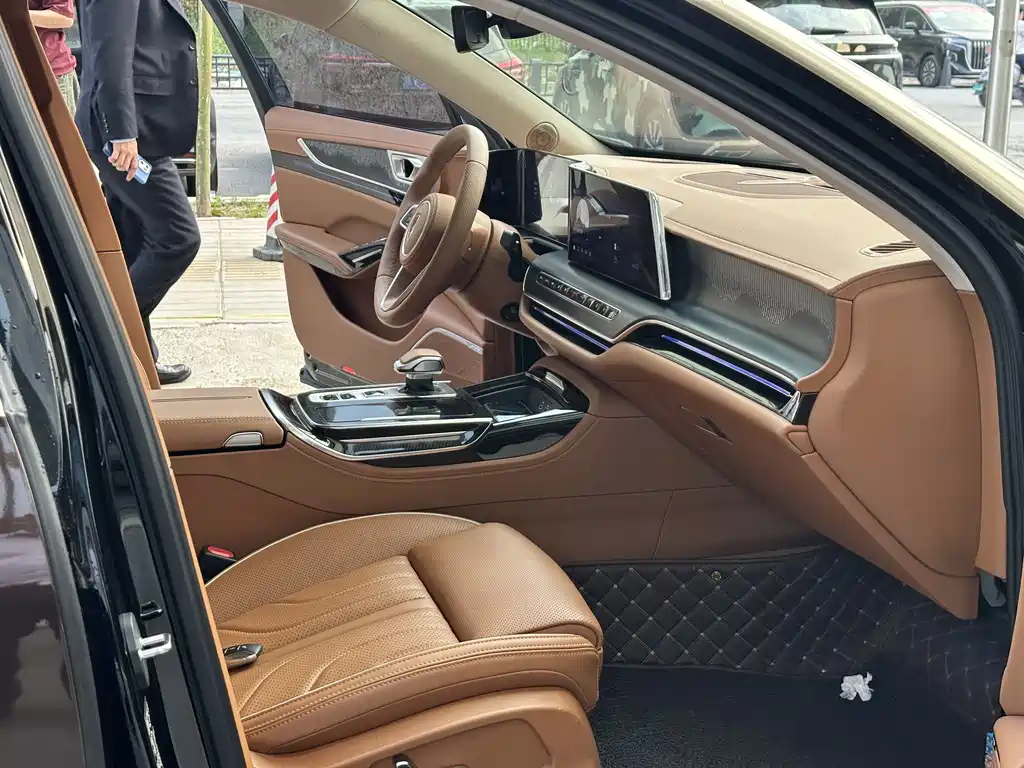 Hongqi H9 2024 2.0T Qichang Luxury Business Edition купить на сайте DeffCars