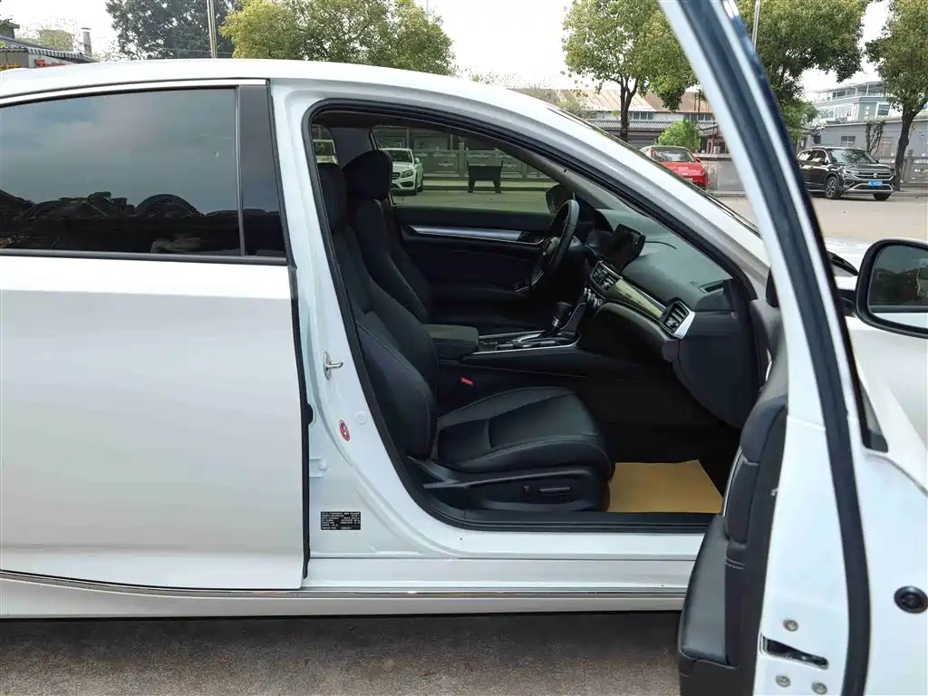 Accord 2022 260TURBO Deluxe Edition купить на сайте DeffCars