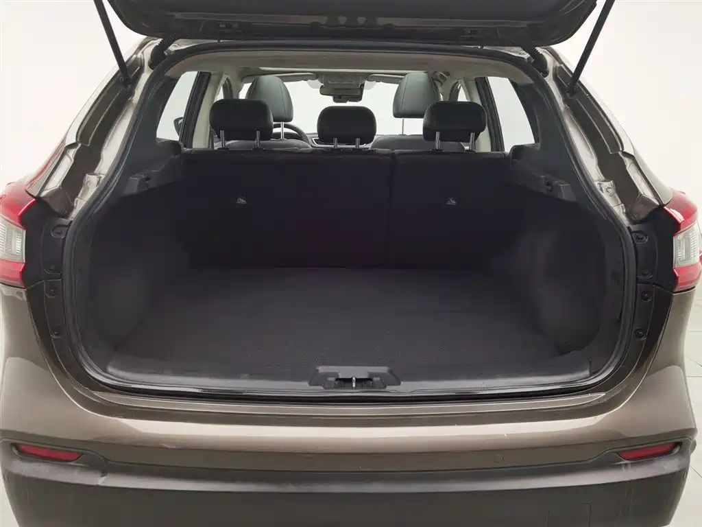 Qashqai 2021 2.0L CVT Deluxe Edition купить на сайте DeffCars