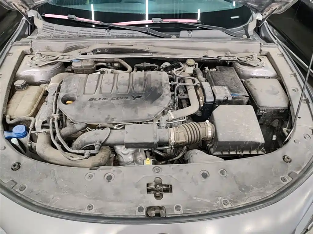 Changan UNI-V 2022 2.0T Speed ​​Edition купить на сайте DeffCars