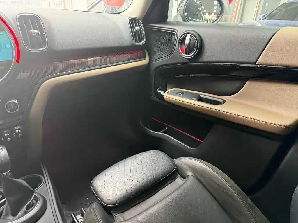 MINI COUNTRYMAN 2018 1.5T COOPER ALL4 Artist купить на сайте DeffCars