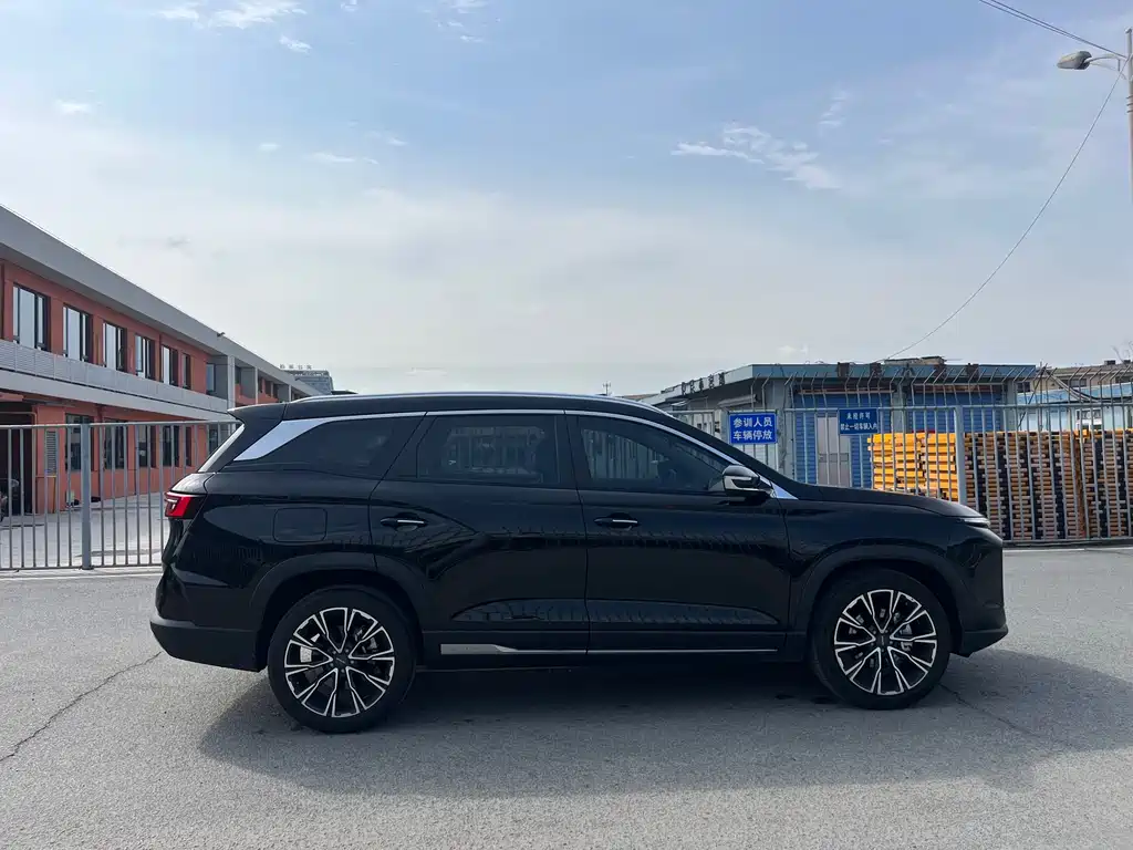 Jietu X90 PRO 2024 2.0T DCT Deluxe Edition 5 seats купить на сайте DeffCars