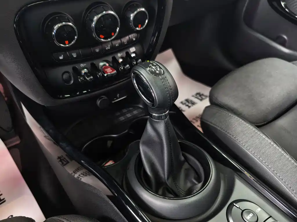 MINI CLUBMAN 2018 2.0T COOPER S Classic купить на сайте DeffCars