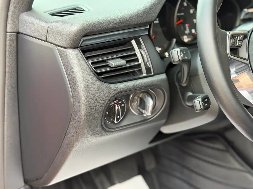 Macan 2018 Macan 2.0T купить на сайте DeffCars