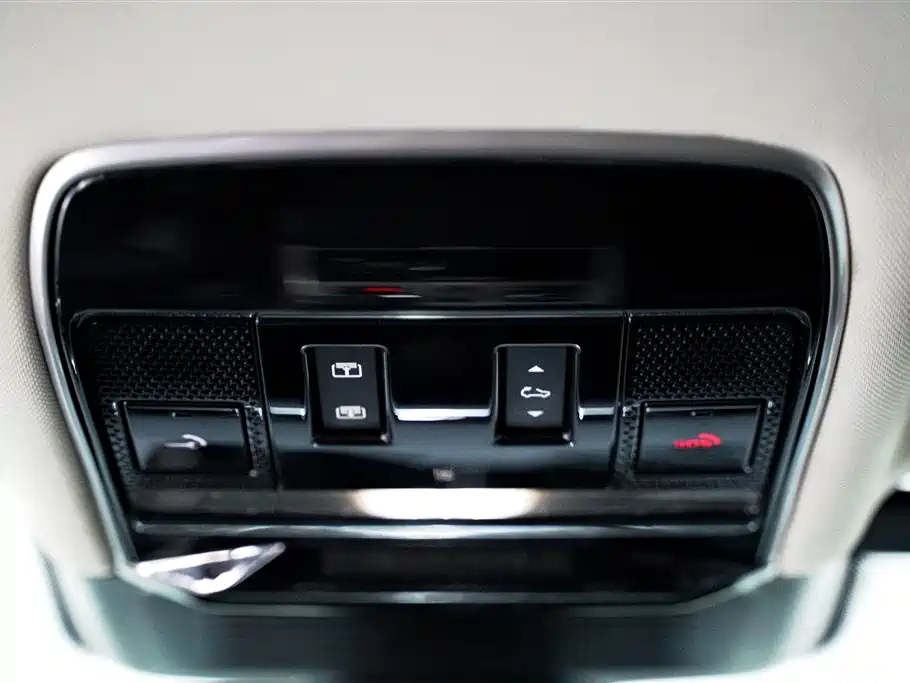 Range Rover 2023 3.0 L6 360PS Grand Edition купить на сайте DeffCars