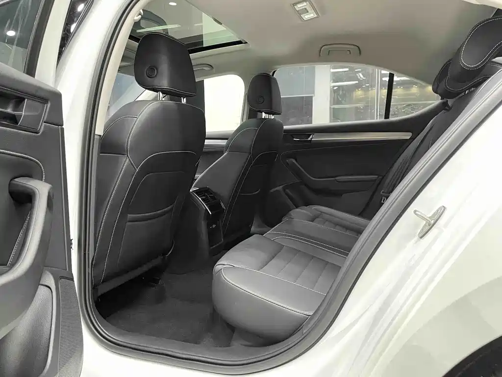 Superb 2022 TSI280 DSG Exclusive Edition купить на сайте DeffCars