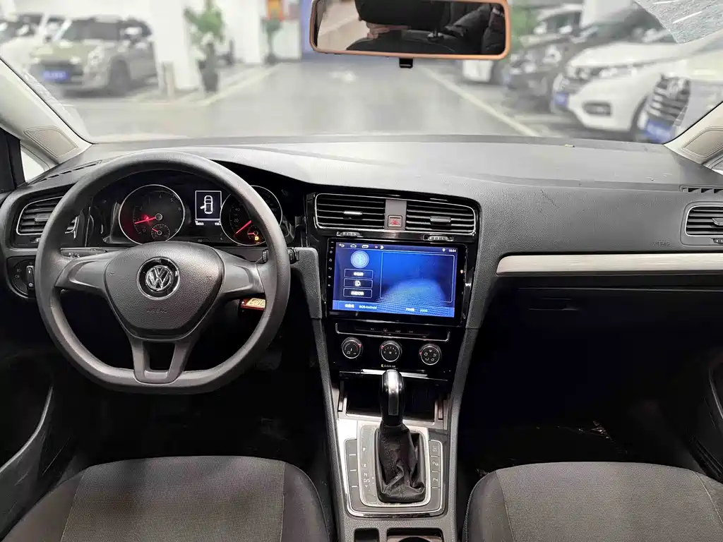 Golf 2018 1.6L automatic fashion model купить на сайте DeffCars