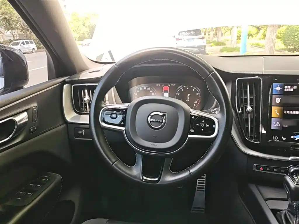 Volvo XC60 2021 T5 four-wheel drive Zhiyuan Sport Edition купить на сайте DeffCars