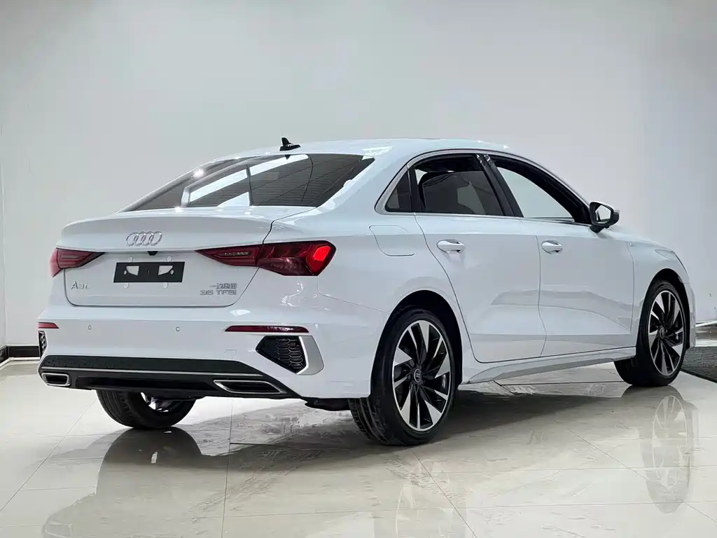 Audi A3 2023 A3L Limousine 35 TFSI Fashionable and Sporty купить на сайте DeffCars