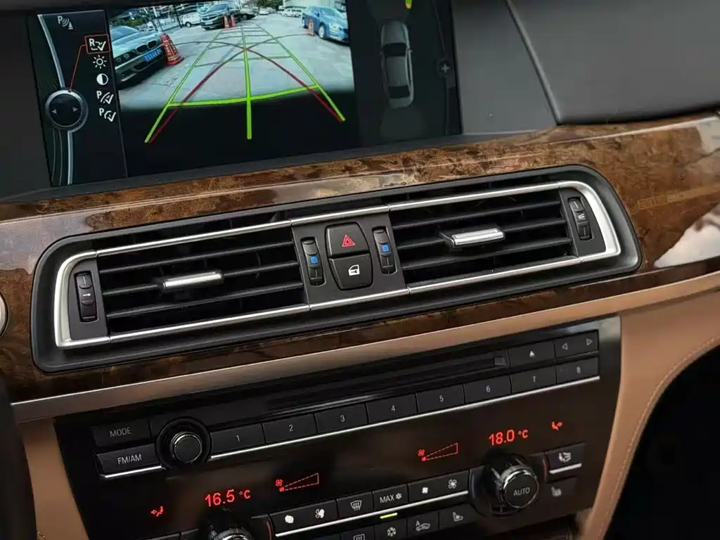 BMW 7 Series 2010 760Li купить на сайте DeffCars
