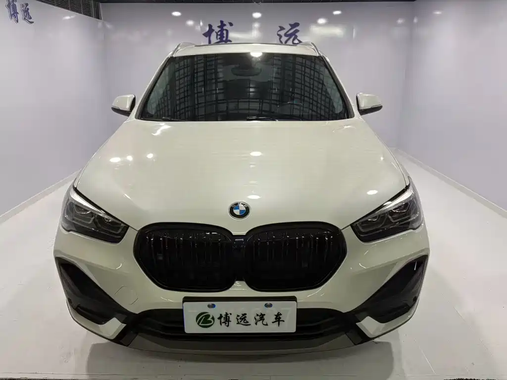BMW X1 2022 sDrive25Li Leading купить на сайте DeffCars