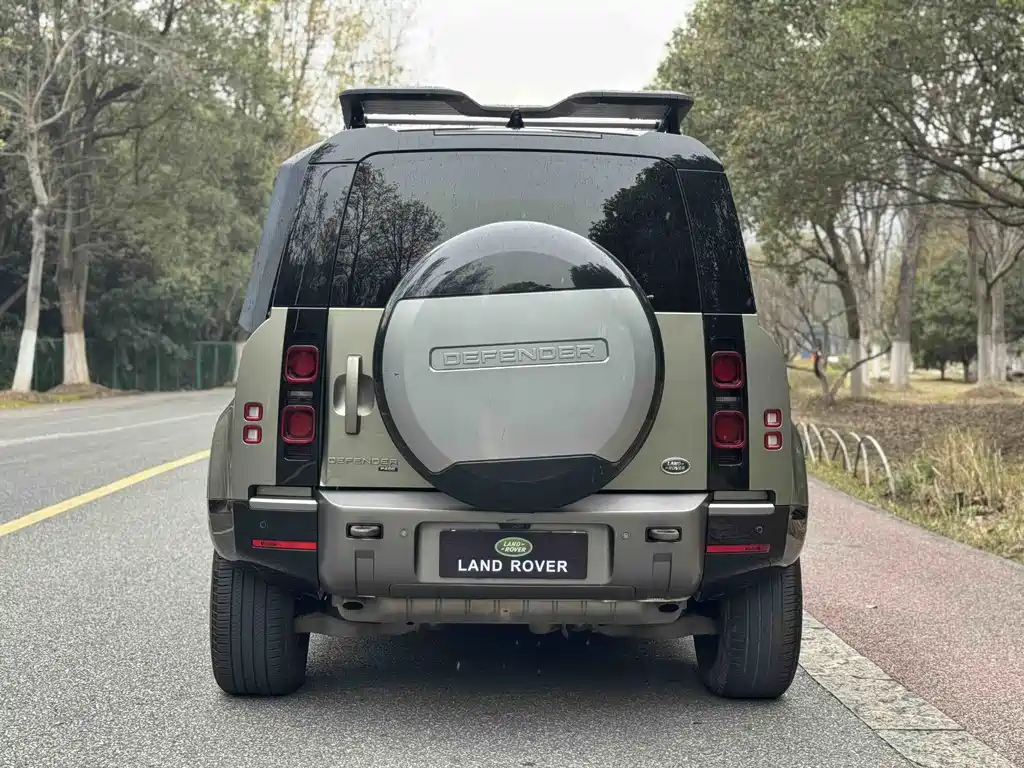 Land Rover Defender 2023 facelift 110 3.0T P400 X-DYNAMIC HSE купить на сайте DeffCars