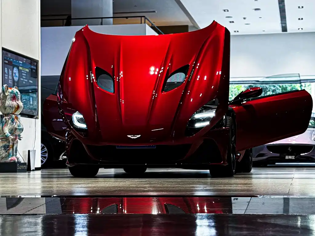 Aston Martin DBS 2019 DBS Superleggera V12 Coupe купить на сайте DeffCars