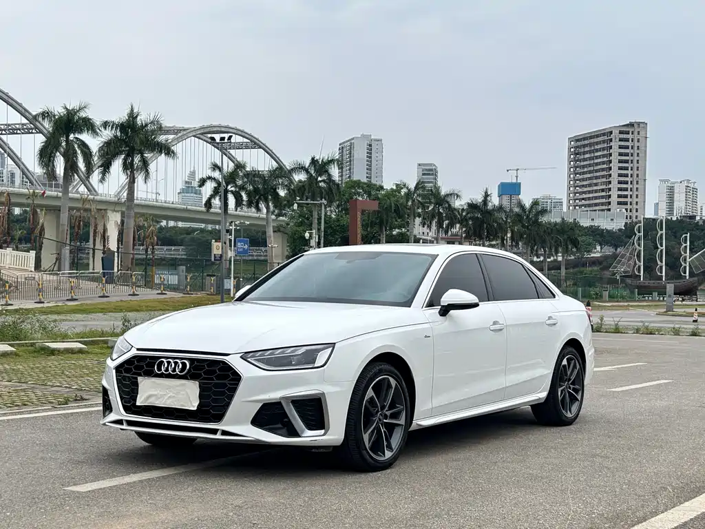 Audi A4L 2022 40 TFSI Fashionable and Dynamic купить на сайте DeffCars