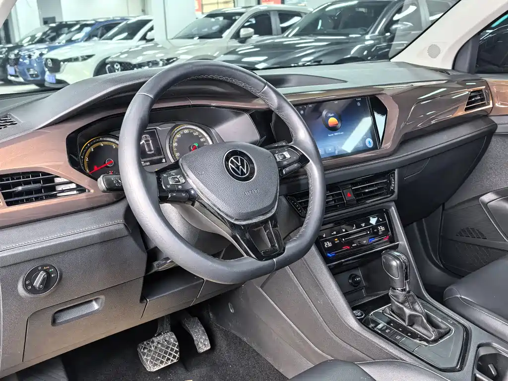 Tuyue 2021 280TSI two-wheel drive luxury version PLUS купить на сайте DeffCars