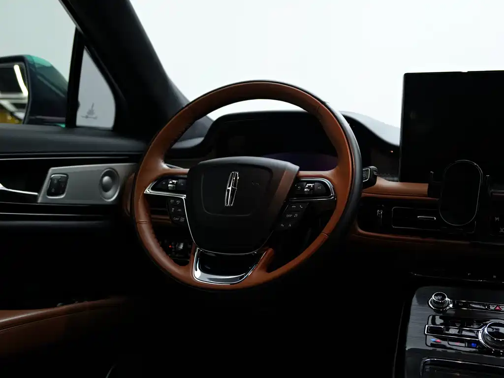 Voyager 2021 2.7T 4WD Presidential Edition купить на сайте DeffCars