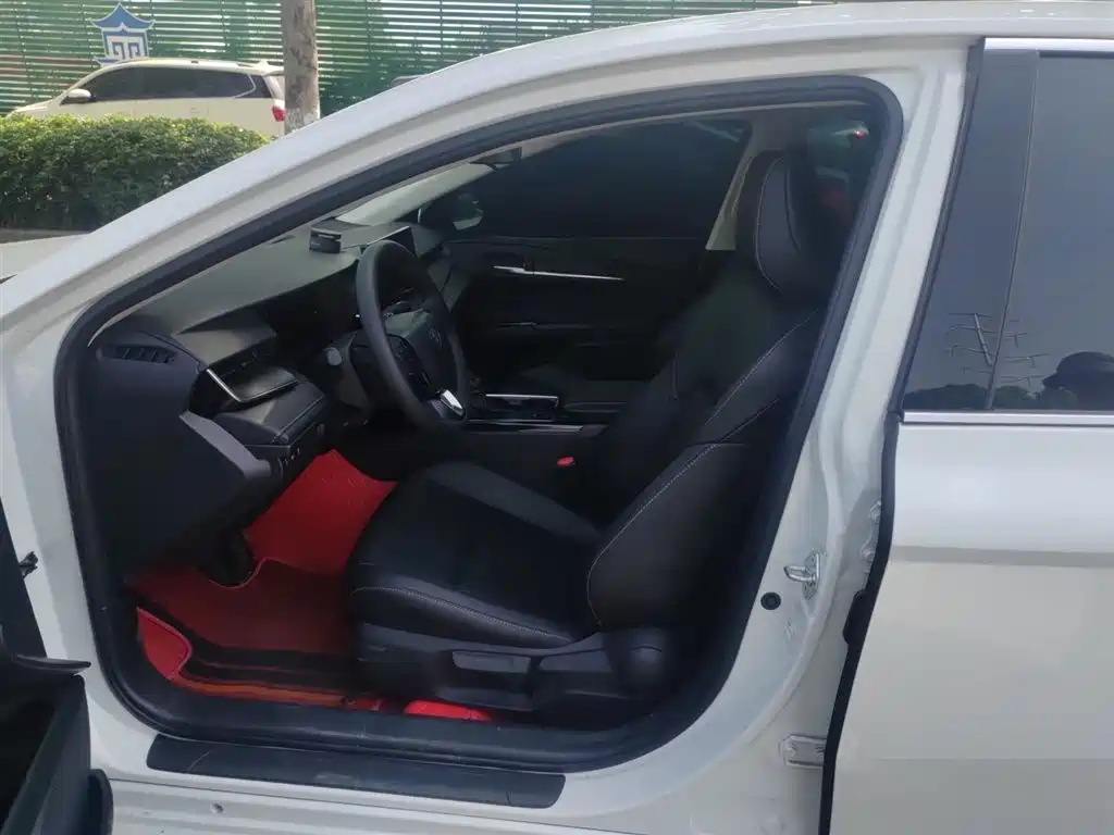 Camry 2024 Dual Engine 2.0HE Elite Edition купить на сайте DeffCars
