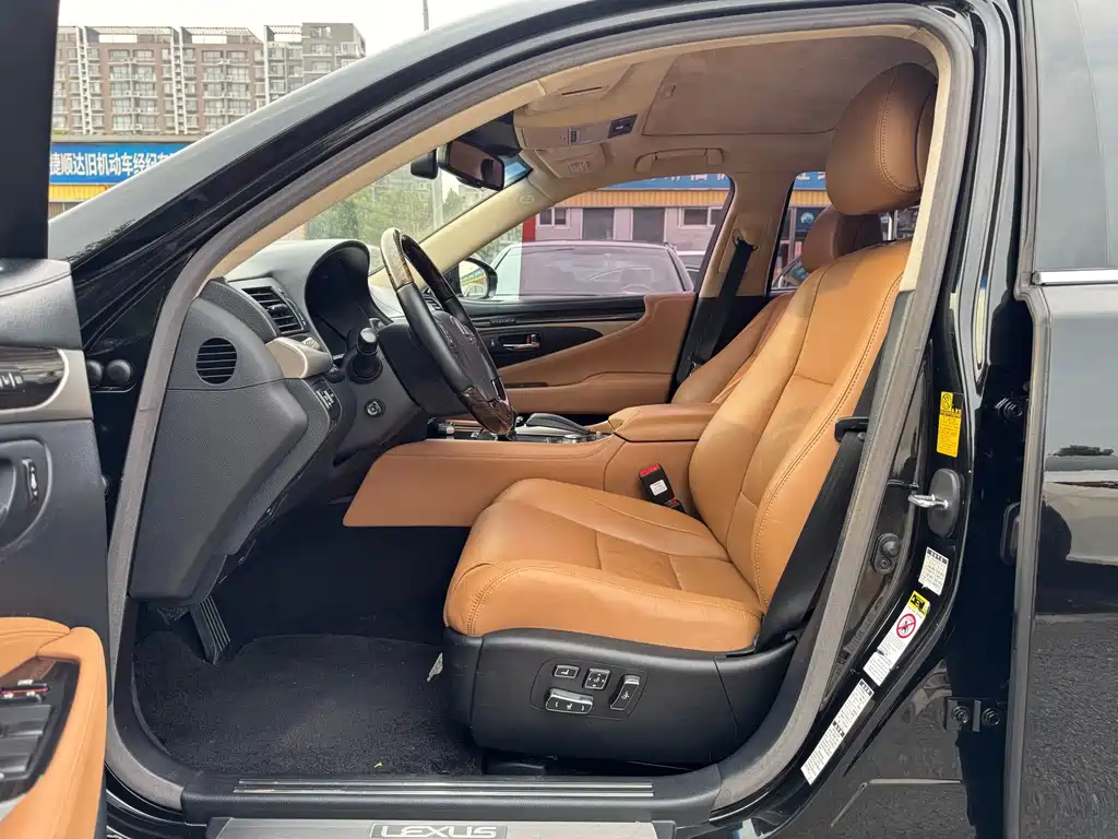 Lexus LS 2014 460L four-wheel drive luxury version купить на сайте DeffCars