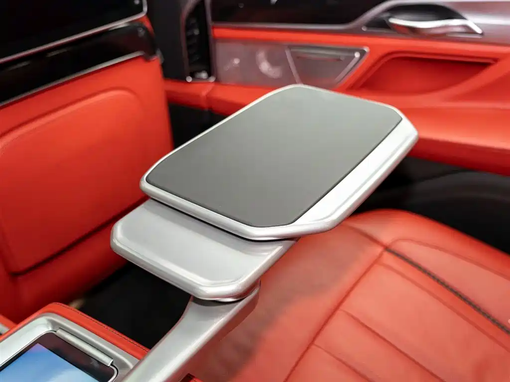 BMW 7 Series 2018 M760Li xDrive купить на сайте DeffCars