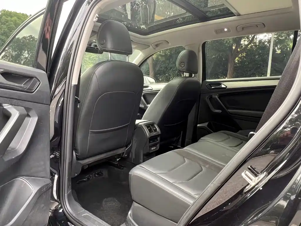 Tiguan L 2019 facelift 330TSI automatic two-wheel drive smart luxury version National VI купить на сайте DeffCars
