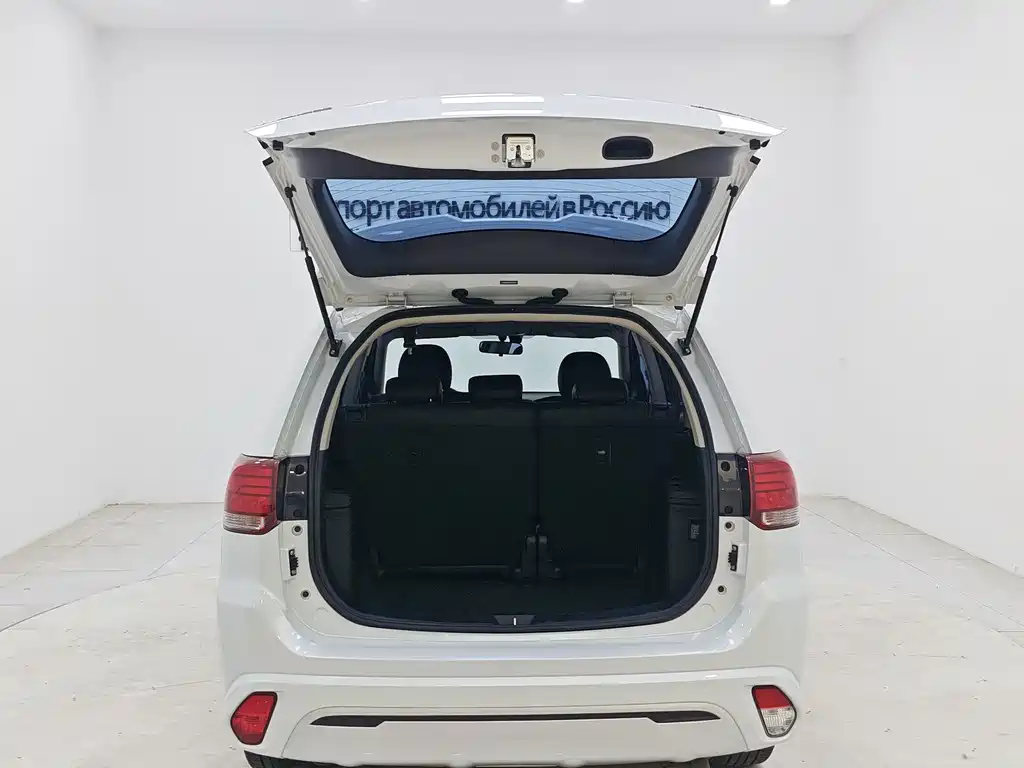 Outlander 2021 2.0L 2WD Smooth Edition 5 seats купить на сайте DeffCars