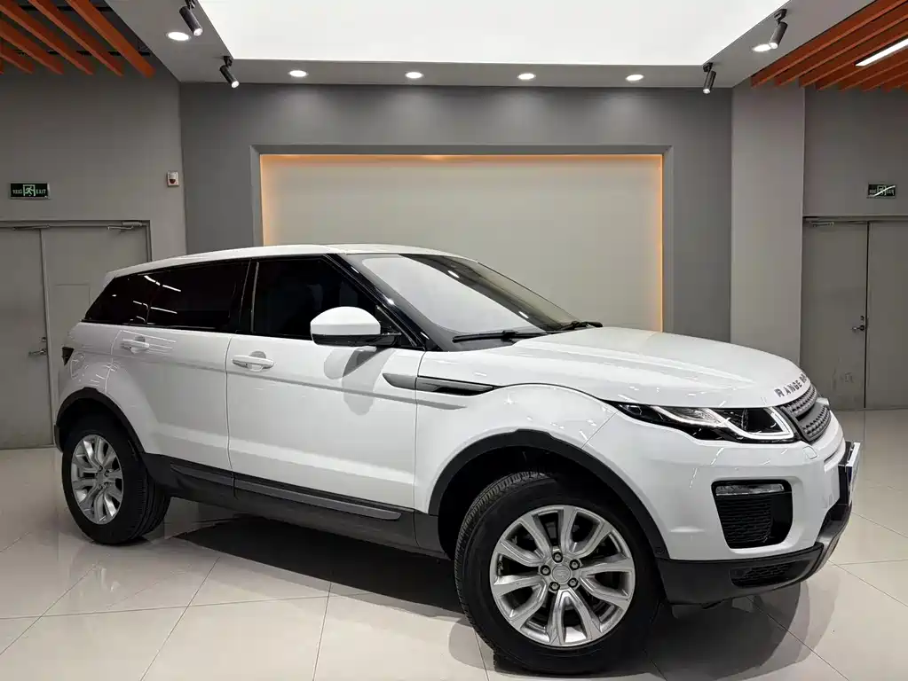 Range Rover Evoque 2018 240PS PURE Fashion Edition купить на сайте DeffCars