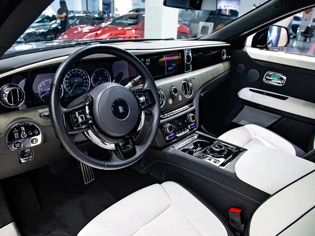 Ghost 2021 6.7T standard wheelbase version купить на сайте DeffCars
