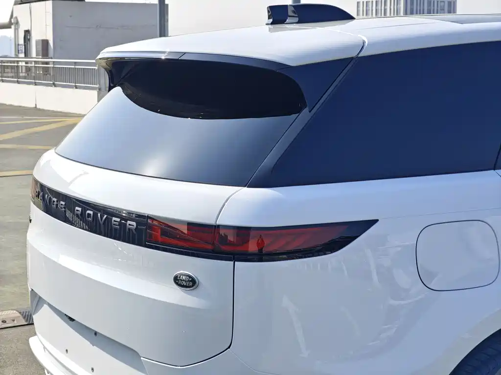 Range Rover Sport 2025 400PS Dynamic SE купить на сайте DeffCars