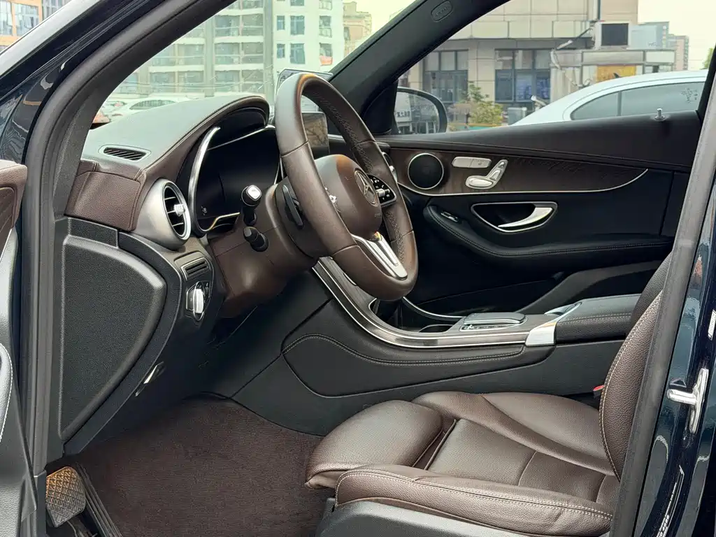 Mercedes-Benz GLC 2021 GLC 260 L 4MATIC luxury model купить на сайте DeffCars