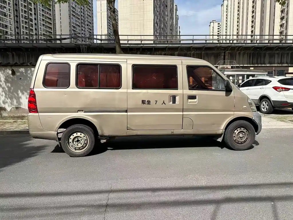 Wuling Rongguang 2017 1.5L extended basic model купить на сайте DeffCars