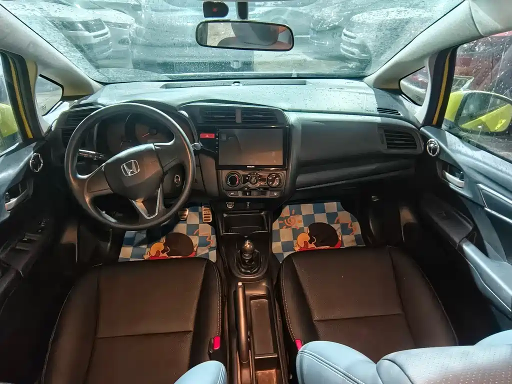 Fit 2014 1.5L LX manual comfort model купить на сайте DeffCars