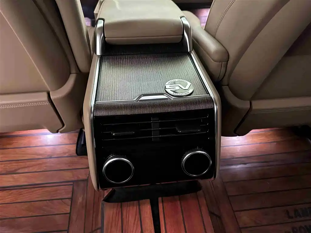Range Rover 2023 3.0 L6 400PS Extended Edition купить на сайте DeffCars