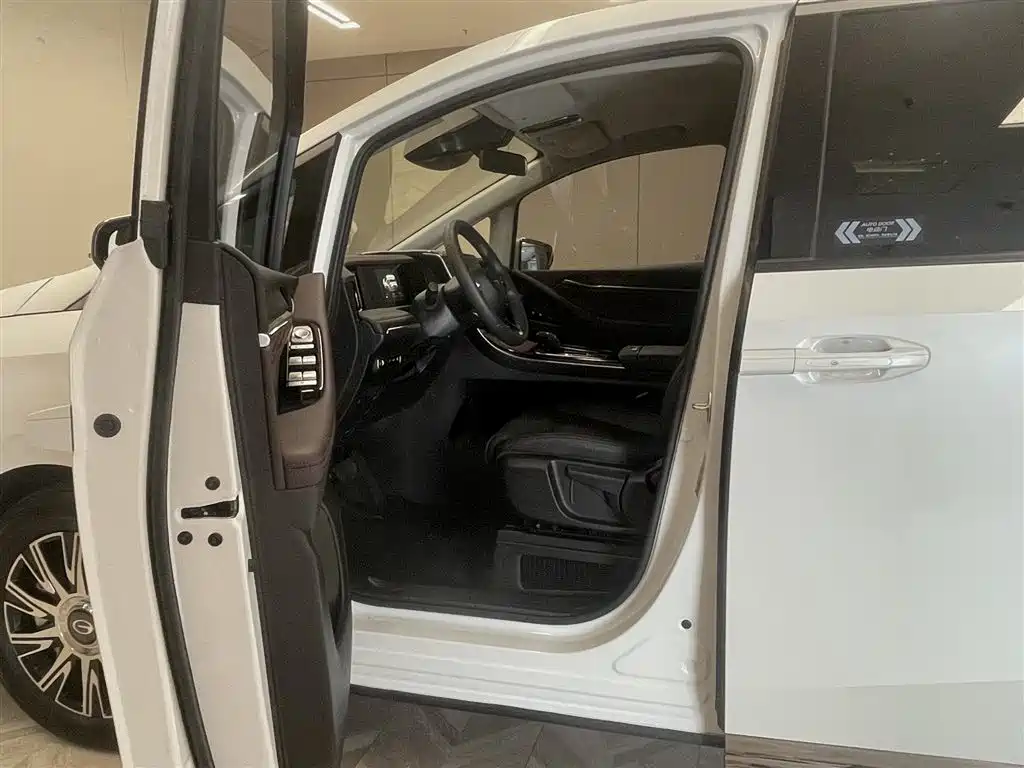 Trumpchi E9 2025 E9 Super Fast Charging Exclusive купить на сайте DeffCars