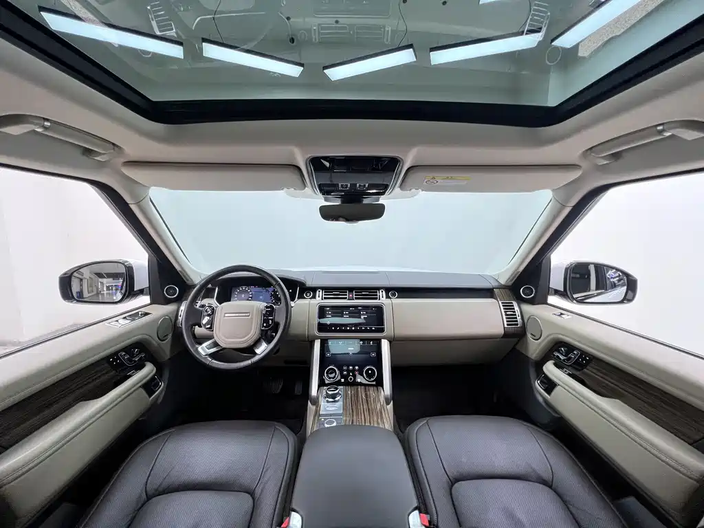 Range Rover 2018 3.0 SC V6 Vogue Extended Edition купить на сайте DeffCars