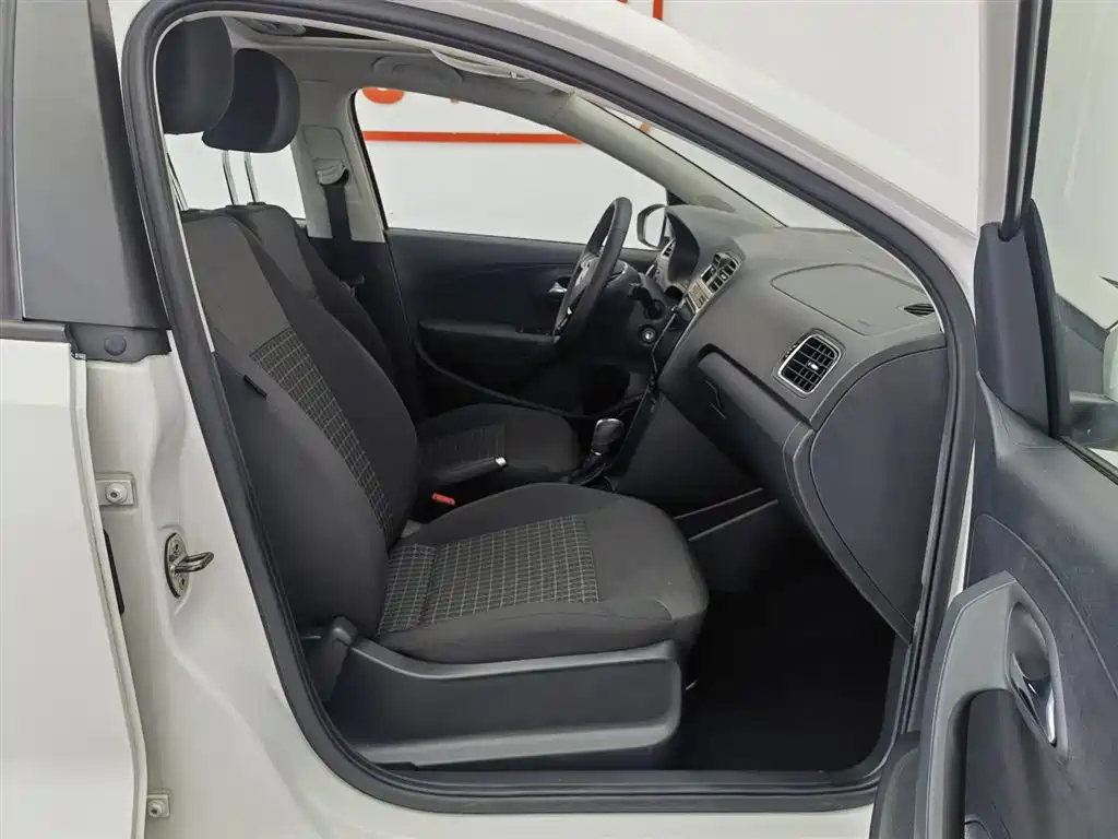 Polo 2018 1.5L automatic safety model купить на сайте DeffCars