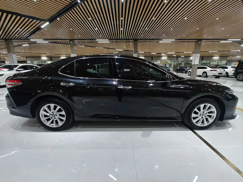 Camry 2021 2.0G Deluxe Edition купить на сайте DeffCars