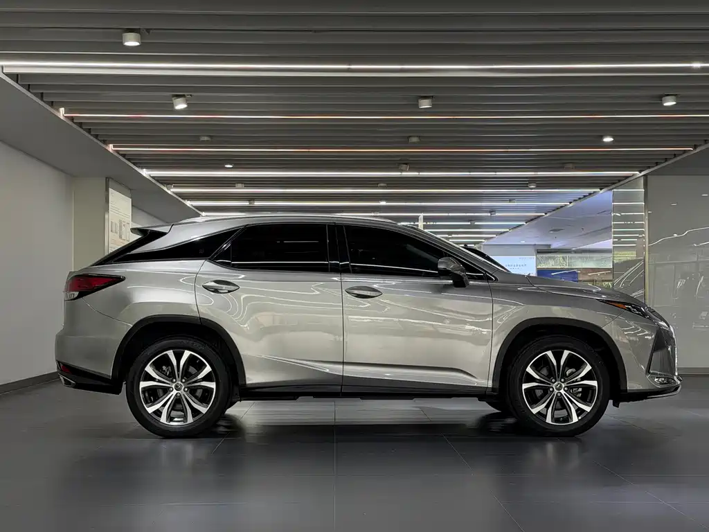 Lexus RX 2020 facelift 300 four-wheel drive elegant version купить на сайте DeffCars