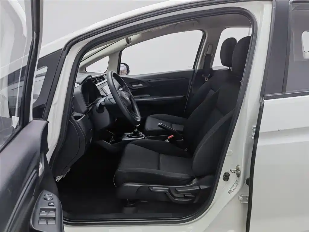 Fit 2018 1.5L manual comfort version купить на сайте DeffCars